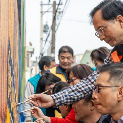 鳳山開漳聖王廟牆面彩繪